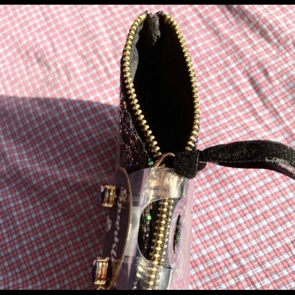 Cosmetic Paillette Zippered Makeup Bag with Earrings Sparkle Shine Purple Bling - Picture 4 of 12